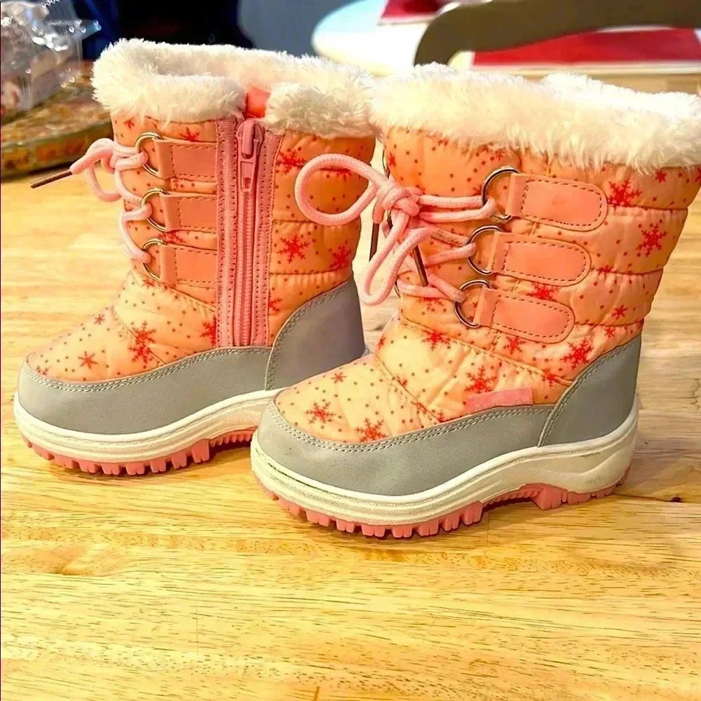 APAKOWA child size 7 snow boots